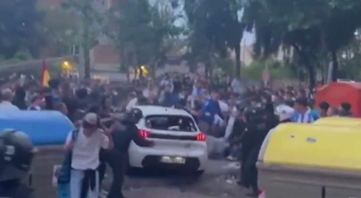 Una mujer atropelló a un grupo de hinchas en la previa a un partido del Barcelona