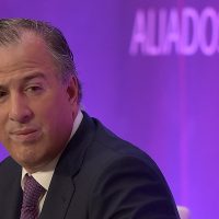 Meade delinea su plan anticrimen: propone quitar dinero, armas y bienes a criminales