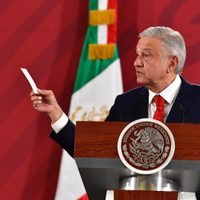 Evo se despidió de mi antes de irse a Argentina y se fue muy agradecido con México: AMLO