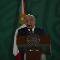 AMLO llama a gobernadores electos no ser "tapaderas" de mandatarios salientes