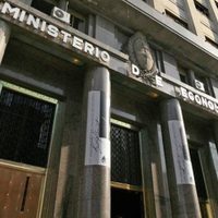 Sigue la puja entre el gobierno y las empresas por la restricción a las importaciones