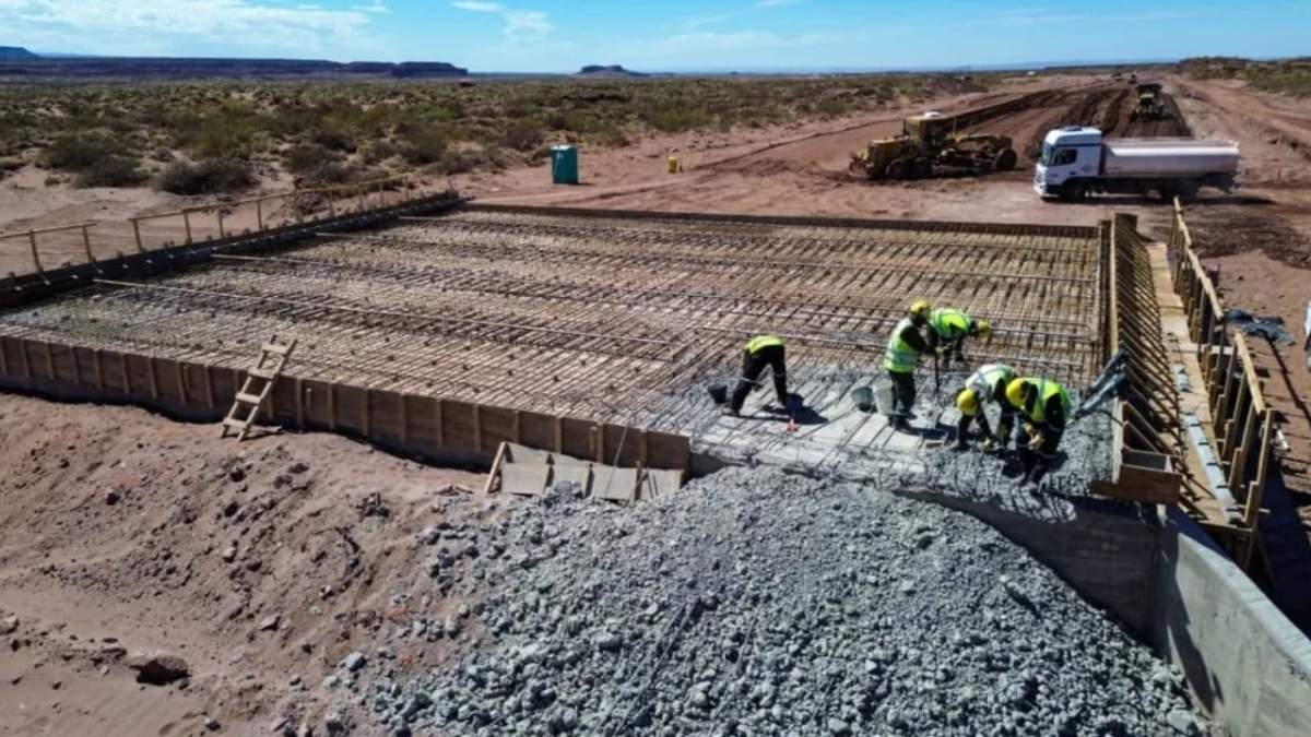 Las autoridades viales destacaron que el avance en Cortaderas cumple con los plazos previstos. Fuente: (Gobierno de Neuquén)