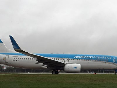 Aerolíneas Argentinas suspendió a más de 4 mil trabajadores