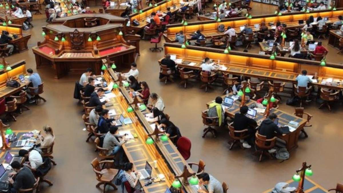 Biblioteca de una universidad