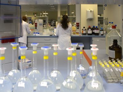 Los casos de covid-19 se triplican en dos semanas en España