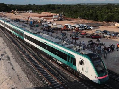 Una “revisión técnica” detiene el Tren Maya más de una hora en su segundo día de prueba