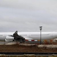 Autorizan despegue de avión detenido en Francia por investigación de tráfico de personas