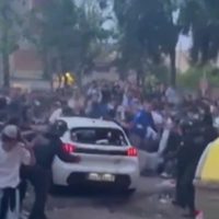 Una mujer atropelló a un grupo de hinchas en la previa a un partido del Barcelona