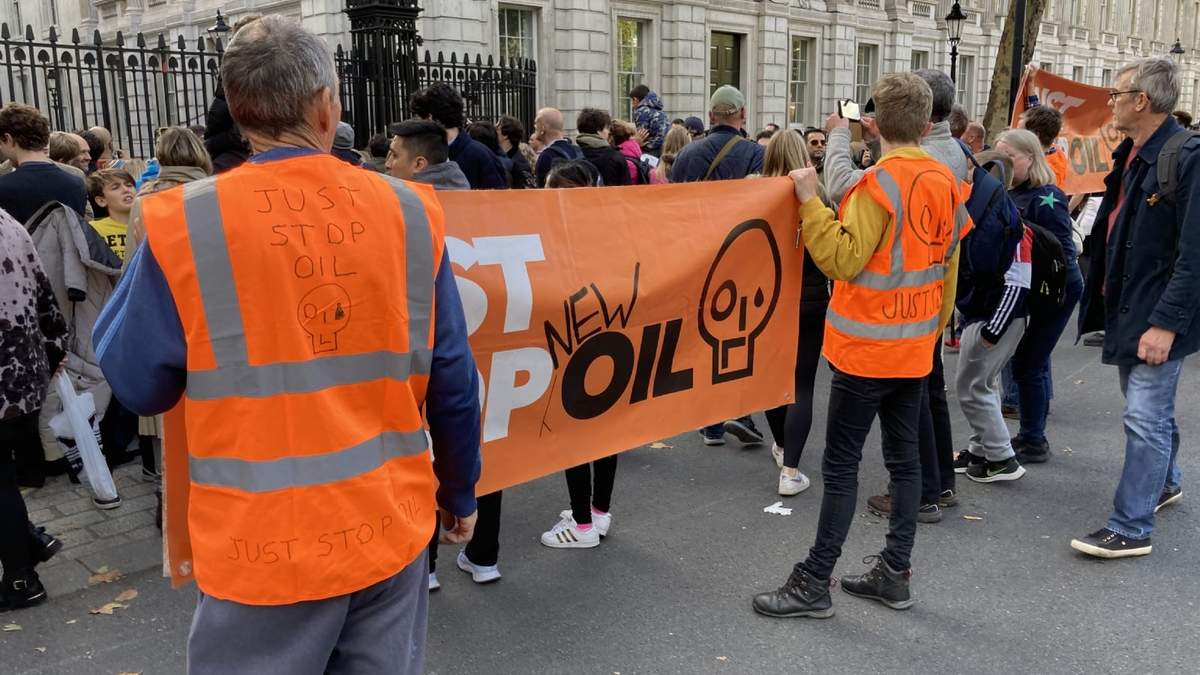 Activistas de Just Stop Oil en Downing Street. Fuente: (Twitter)