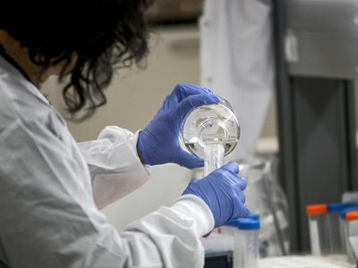 Con "excelentes resultados", cuatro provincias tratan el coronavirus con ibuprofeno inhalado