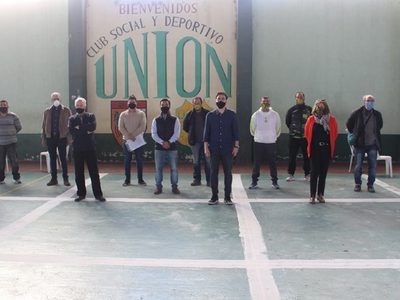 Zapala: Carlos Koopmann (padre) asumió la presidencia del Club Unión