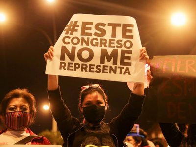 Nueva noche de masivas protestas en Perú contra el nuevo Gobierno: “Merino no es mi presidente”