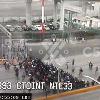 Federales realizan protesta en las inmediaciones del AICM contra incorporación a la GN