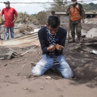 Suspenden por segundo día labores de rescate en Guatemala; van 109 muertos