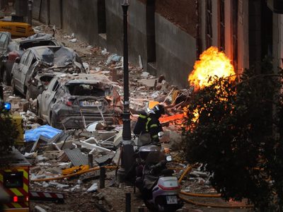 Una explosión por fuga de gas en un edificio de Madrid deja al menos dos muertos