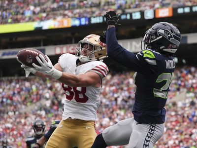 La recepción tardía de TD de Jake Tonges le da a los 49ers una victoria de 17-13 sobre los Seahawks