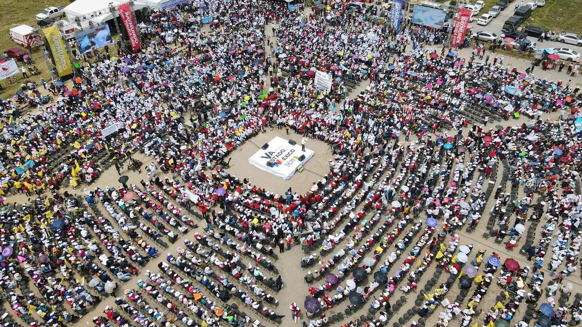 Cierre de campaña del candidato aliancista Raymundo Martínez en Toluca, Edomex