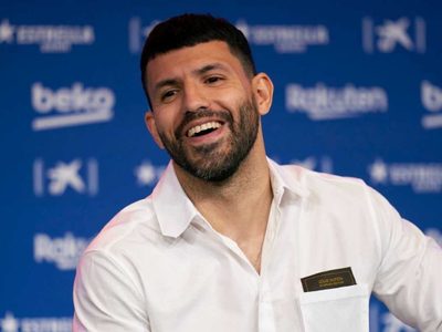 En plenas vacaciones: el encuentro del Kun Agüero con un expresidente argentino