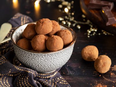 Trufas de tiramisú, una receta fácil y deliciosa para hacer en familia y disfrutar todos juntos
