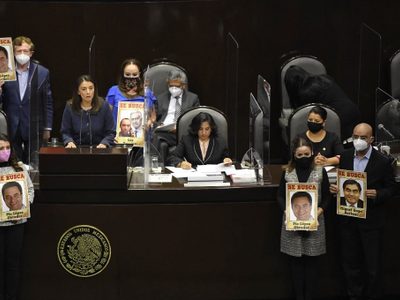 Morenista acusa que la SFP protege a Pablo Sandoval, aspirante a gobernar Guerrero