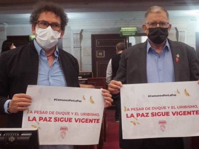 Exlíder de las FARC fue retenido en el AICM; era buscado por la Interpol