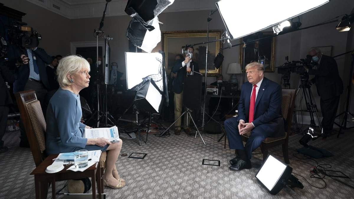 El presidente y la periodista Lesley Stahl
