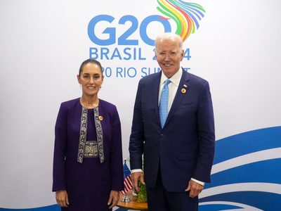 Biden y Sheinbaum se comprometen a mantener cooperación en migración y combate al narco