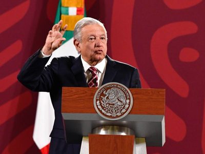 Aún hay corruptos en el gobierno; es herencia neoliberal: AMLO
