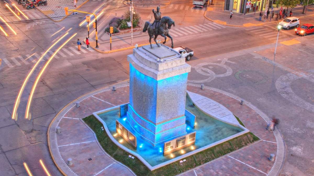 Monumento a San Martín. Fuente: (Twitter)