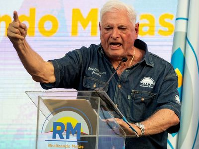 Ordenan captura de expresidente Martinelli en Panamá, un día después de ser inhabilitado candidato