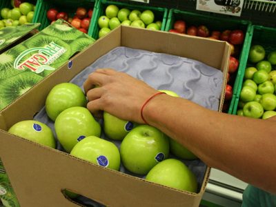 El Gobierno y Senasa acordaron controles más estrictos y rigurosos a la fruta de Río Negro