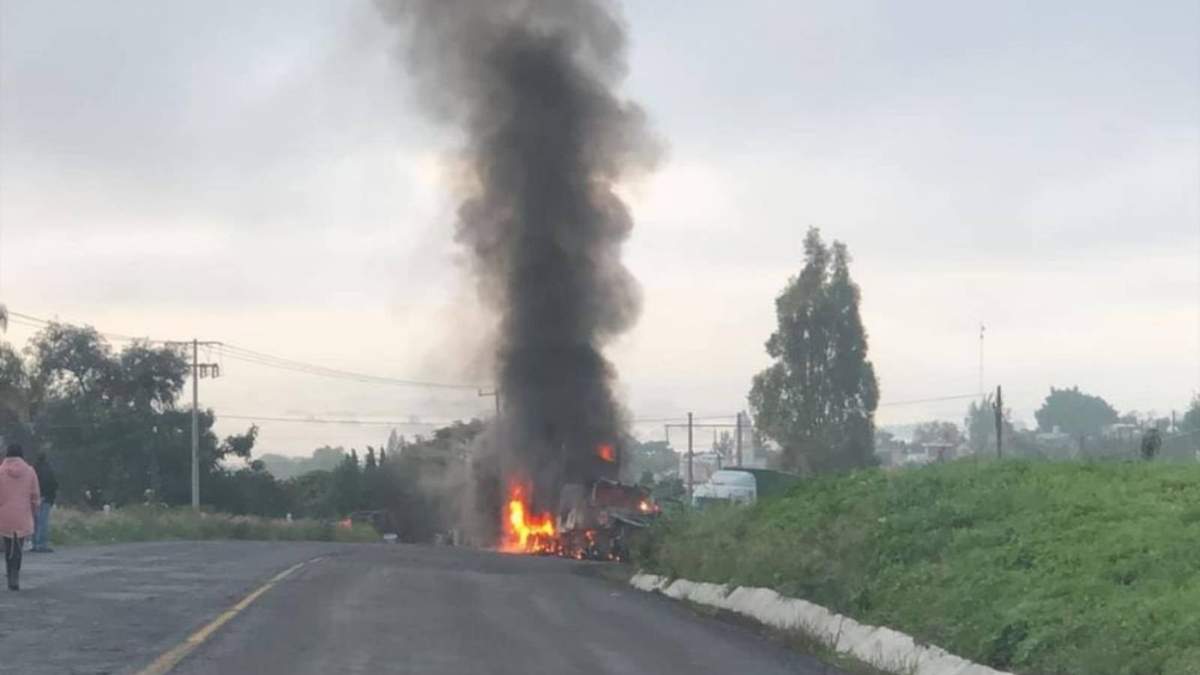 Bloqueos carreteros en Michoacán