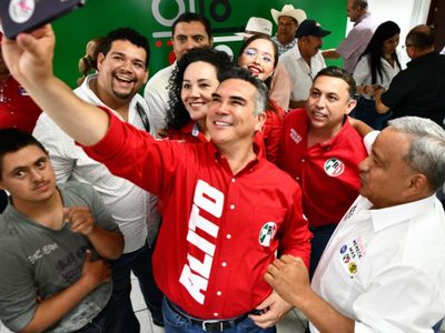 “No reelección”: Cientos de priistas exigen en desplegado la salida de Alito