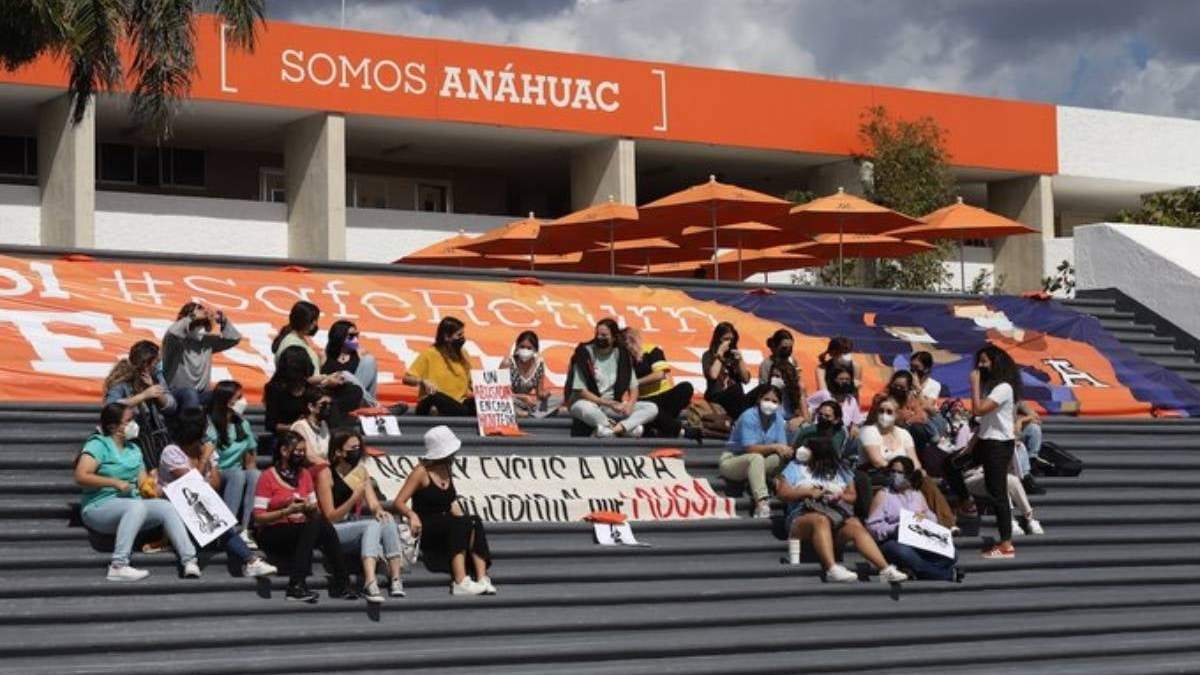 La protesta de las alumnas de la Anáhuac Mayab