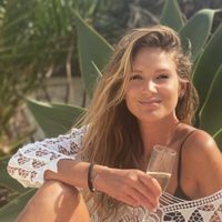 Belleza indiscutible: las 5 mejores fotos de Mayte Rodríguez, la ex de Aléxis Sánchez, cerca del mar