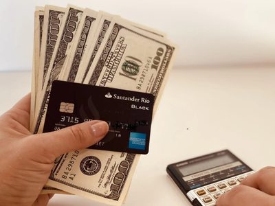 Cuáles son los impuestos que se mantienen sobre el dólar tarjeta