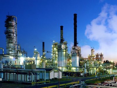 El sector químico y petroquímico registró una baja del 28% durante febrero