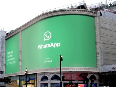 WhatsApp despliega un botón en la cámara que distingue entre video y foto