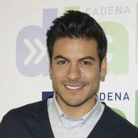 ¿Será verdad? Carlos Rivera ingresó en una fuerte polémica por su "falso noviazgo" con Cynthia