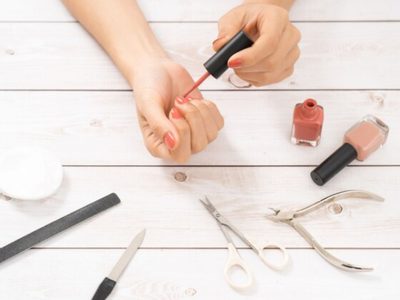 Nail art: dale un toque especial a tus uñas con estas flores que podés hacer vos misma de forma sencilla