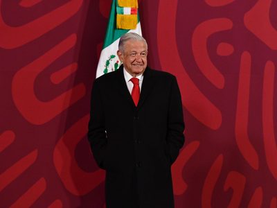 AMLO destaca apoyo de 18 gobernadores a la reforma eléctrica