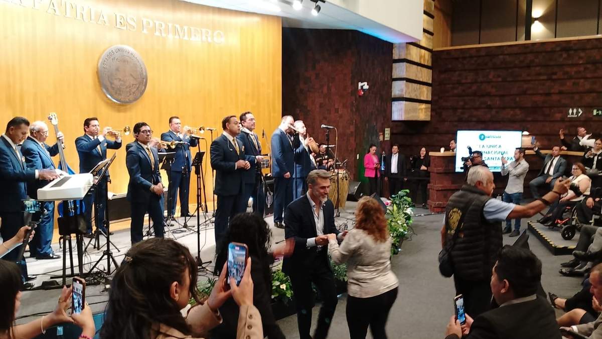 La Sonora Santanera en la Cámara de Diputados