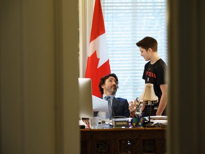 Canadá producirá vacunas contra covid-19 en Montreal para asegurar el suministro