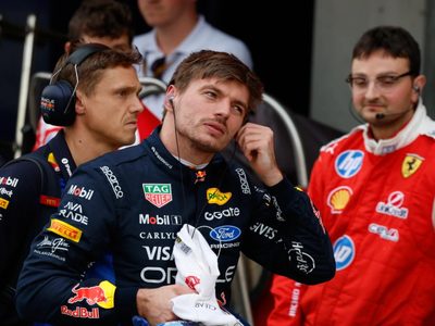 Russell dice que quiere que Verstappen se quede en la F1, pero que "entendería" si se marchara