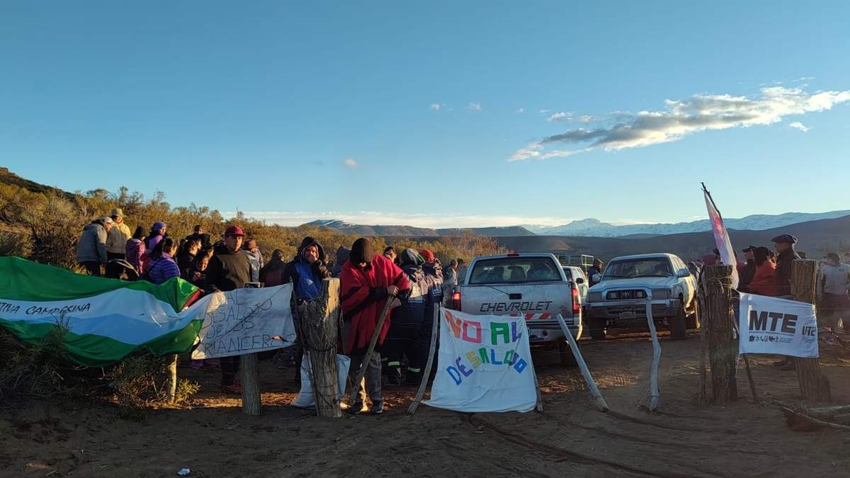 Crianceros se autoconvocaron para repudiar el desalojo. Fuente: (Facebook)