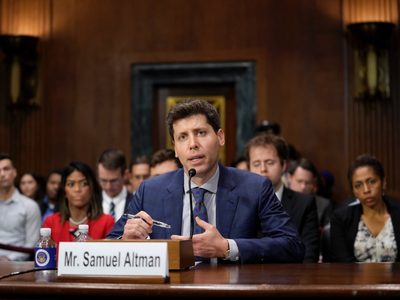 El director de ChatGPT pide una nueva agencia que regule la inteligencia artificial