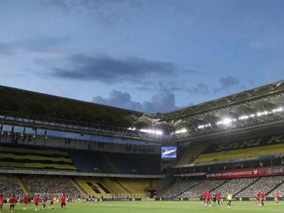 El presidente del club de futbol turco Fenerbahçe es interrogado en una investigación por drogas