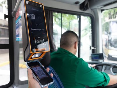 Inició una prueba piloto del sistema multipagos en los colectivos