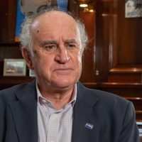 Para el senador Oscar Parrilli la justicia no está dispuesta a investigar el atentado
