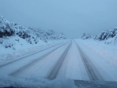 Sobre ruta 40: impactante vuelco cerca de Villa La Angostura